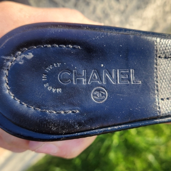 RARE VINTAGE CHANEL SANDALS - Picture 6 of 14